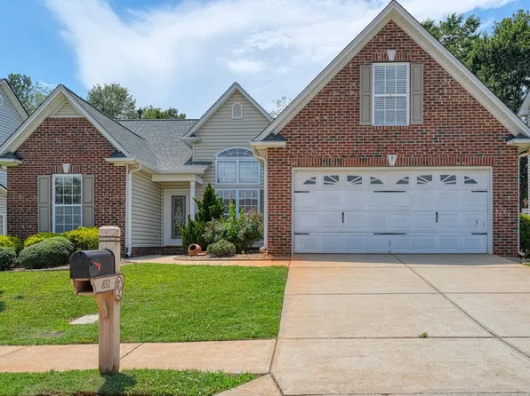 831 Vandenburg Dr, Boiling Springs, SC 29316
