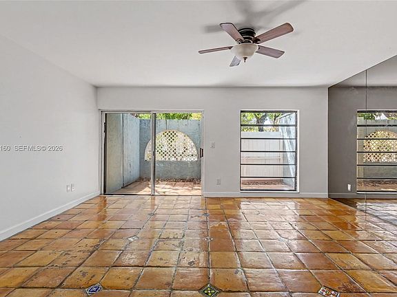 5th image of 521 NE 38th St #7