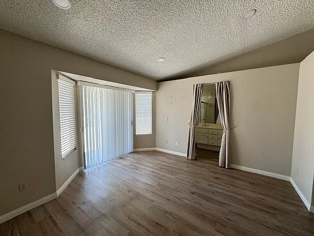 26562 Braddock Rd — Photo 18