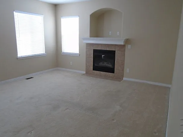 3548 Maple Cir — Photo 5