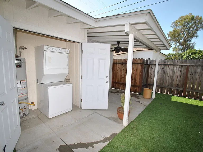 3820 Cedar Ave — Photo 6