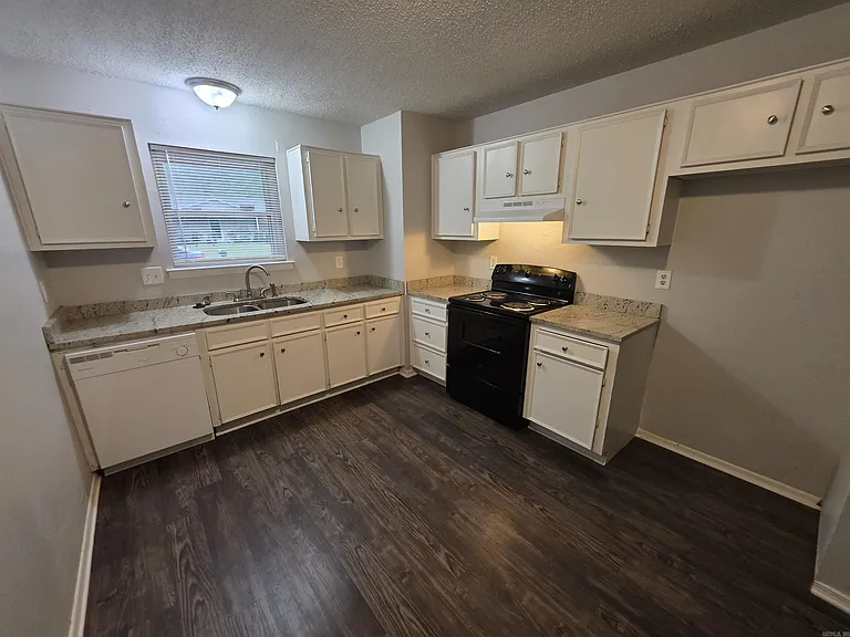 21 Brookway Ln — Photo 5
