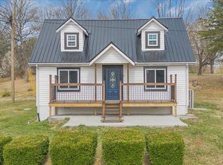 27 Church St, Spencer, TN 38585