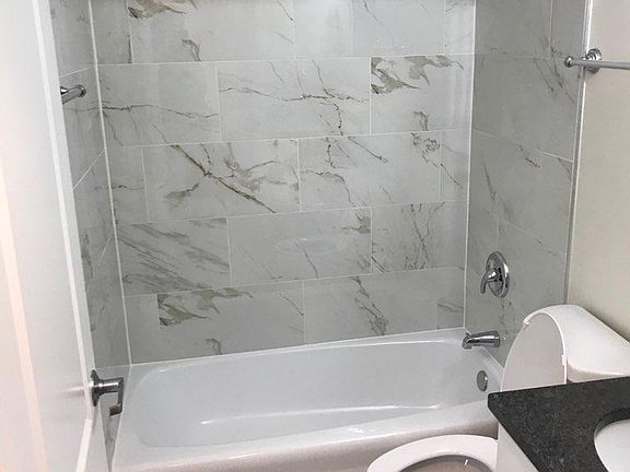 4th image of 6633 N Sheridan Rd APT 412