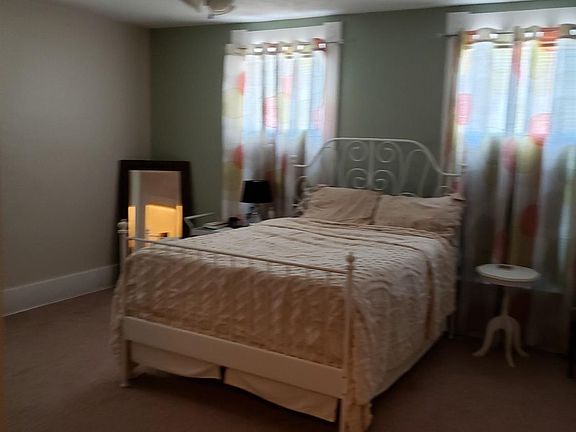 5th image of 1039 Reservoir St