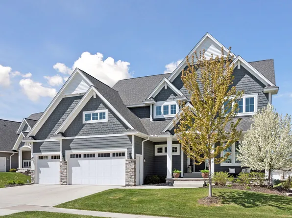 7529 Urbandale Ln N, Maple Grove, MN 55311