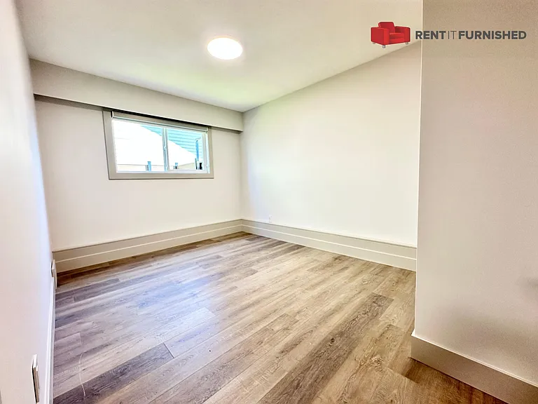 8960 Ash St — Photo 13