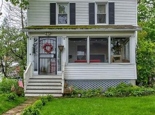 8 Grove St, Highland, NY 12561