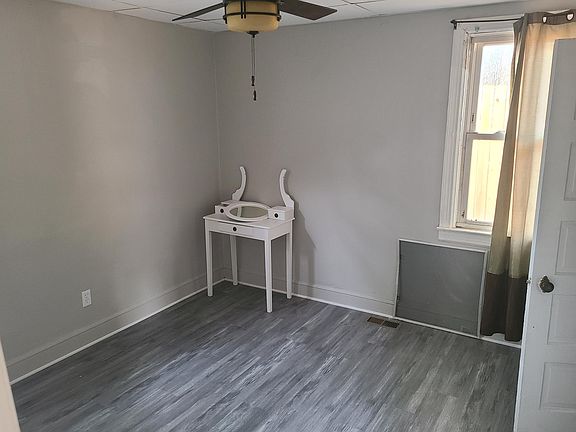 3rd image of 104 New Jersey Ave NW