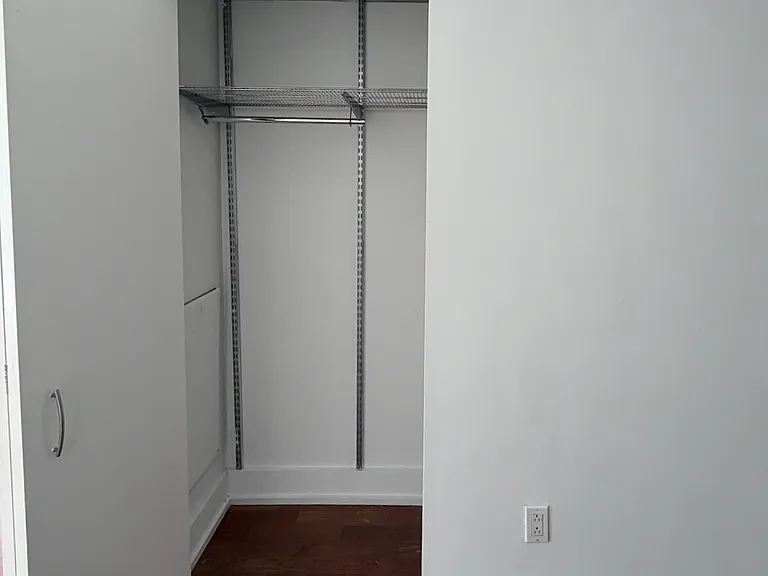 350 W 42nd St #10I — Photo 15