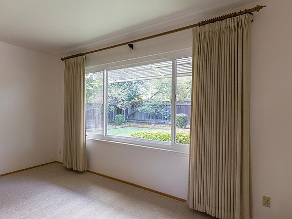 3rd image of 835 Hollenbeck Ave