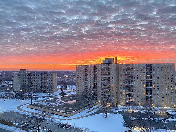 3rd image of 7061 N Kedzie Ave Suite 1511