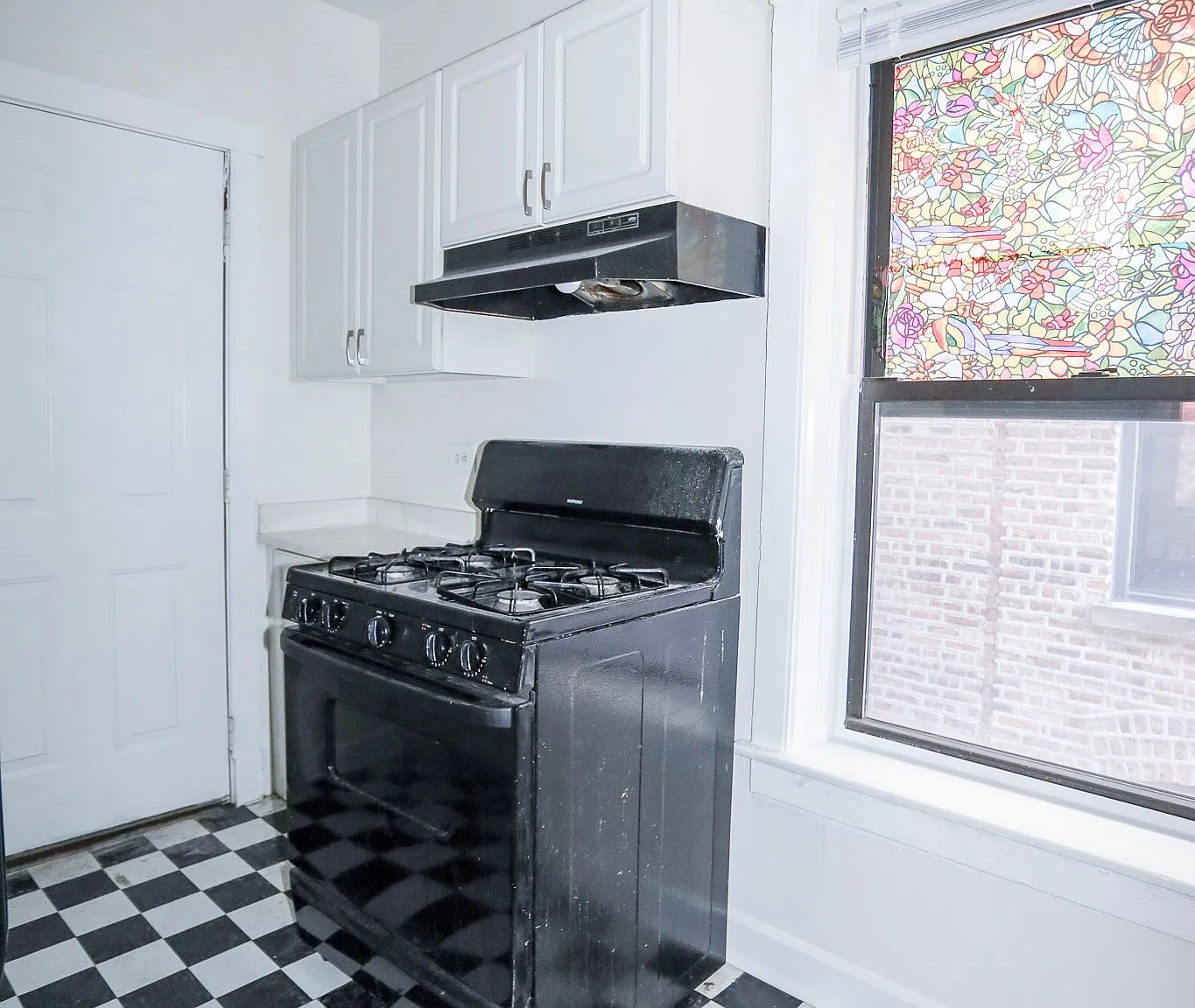 2627 N Spaulding Ave — Photo 3