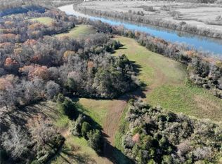 23765 Charleston Rd, Leon, WV 25123