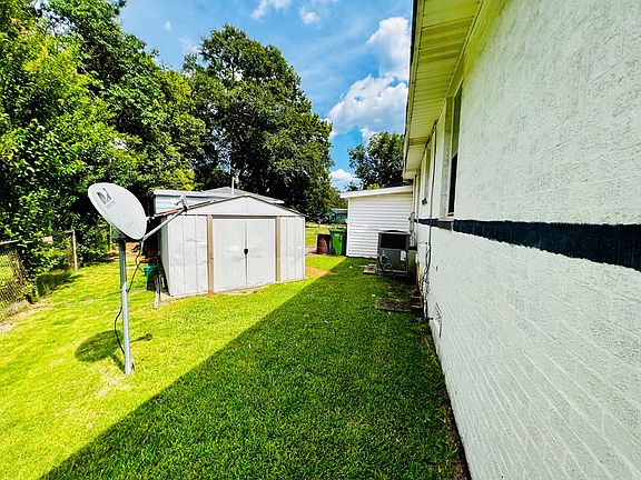 5th image of 2352 Cornell Ave