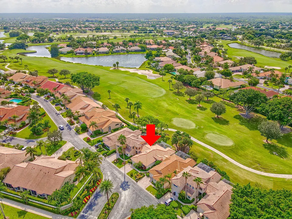 8193 Sandpiper Way