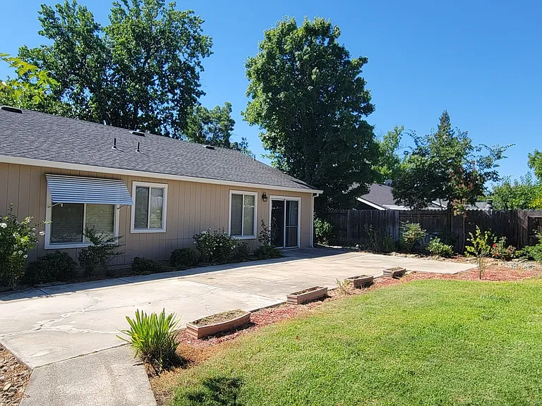 2154 Hemingway St — Photo 16