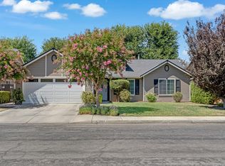 2594 E Kelso Ave, Fresno, CA 93720
