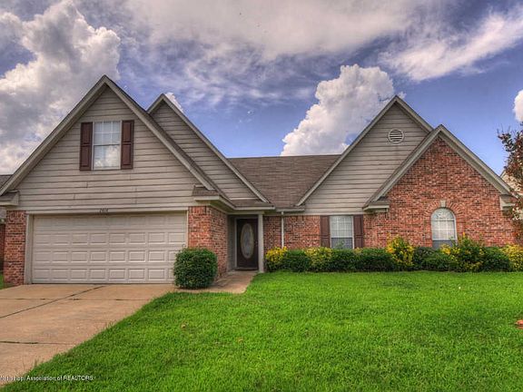 3rd image of 2414 Lasonya Ln