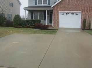 2040 Stoneleigh Dr, Winchester, VA 22601