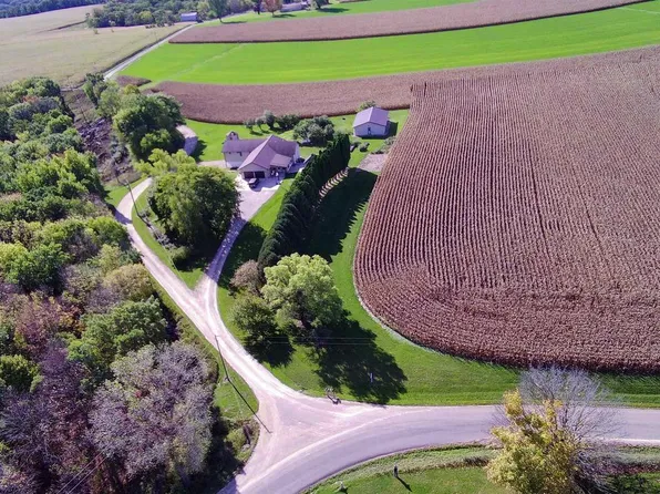 15186 Shemak Road, Muscoda, WI 53573