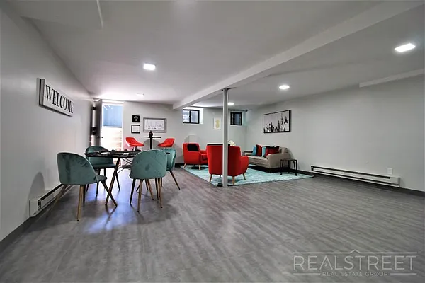 Rented by Real Street Inc | media 16