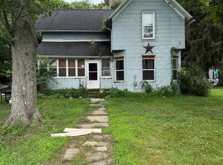 10227 S Norris Rd, Delton, MI 49046