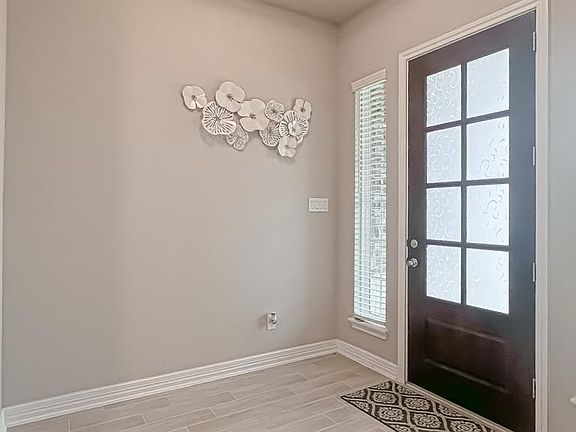 2nd image of 2114 Partridgeberry Ln