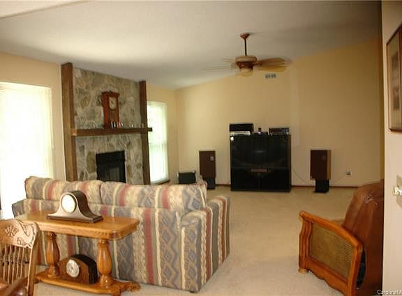 5th image of 6331 Danbrooke Park Dr