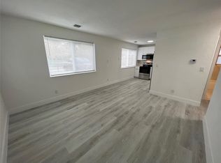 919 NW 102nd St #B, Miami, FL 33150