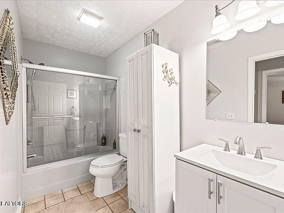 5th image of 274 Pearl Rd