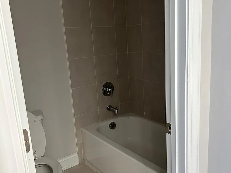 123 Vivian Ln — Photo 35