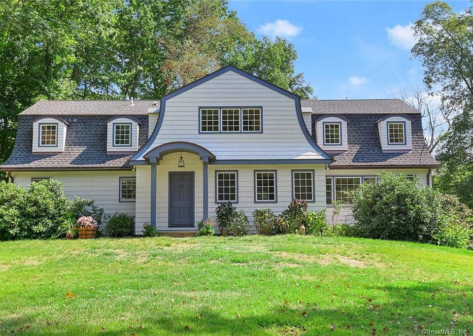 2nd image of 229 Cognewaugh Rd