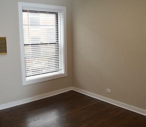 4th image of 3422 N Elaine Pl APT 1W