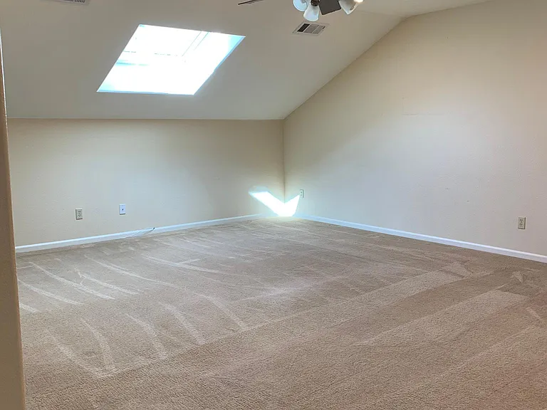 Large loft w/skylight. Vacant pic.