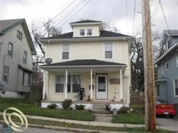 24 Moreland Ave, Pontiac, MI 48342