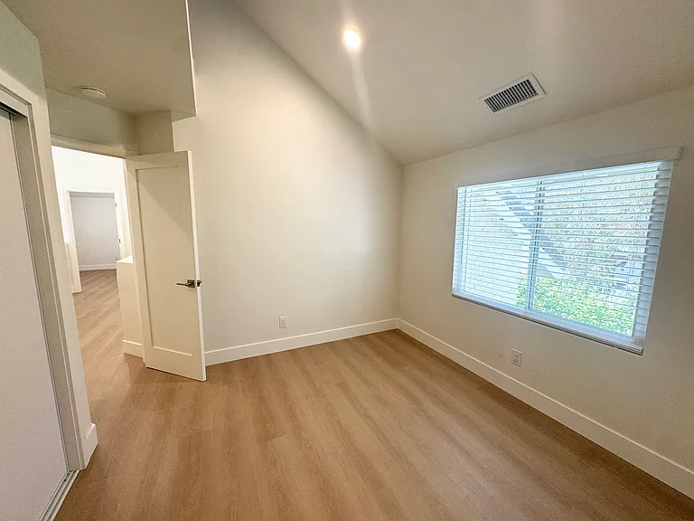 2737 Forest Park Ln — Photo 35