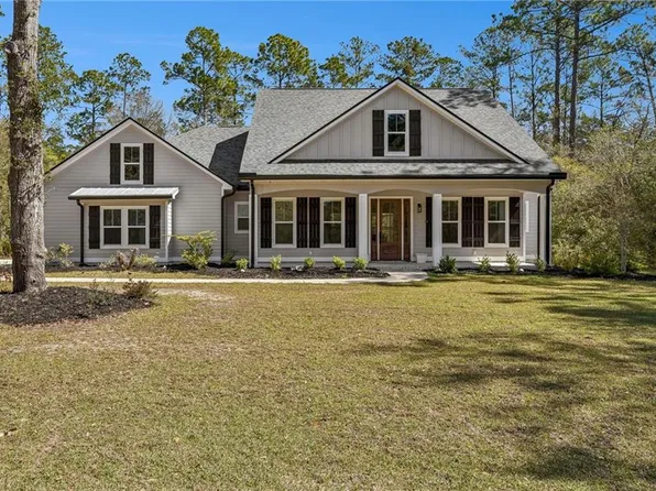 105 Sunset Dr, Woodbine, GA 31569