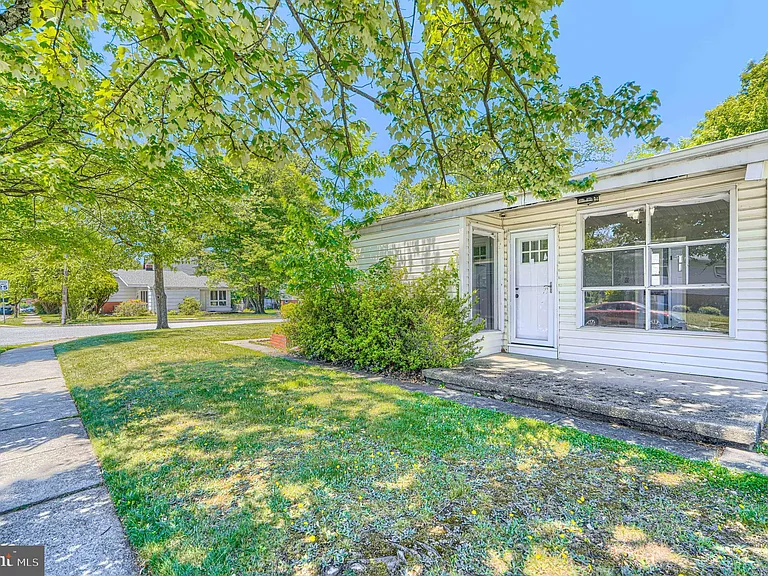 6901 Chippewa Dr — Photo 10