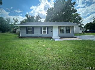 6 Saint Columba Dr, Cahokia, IL 62206