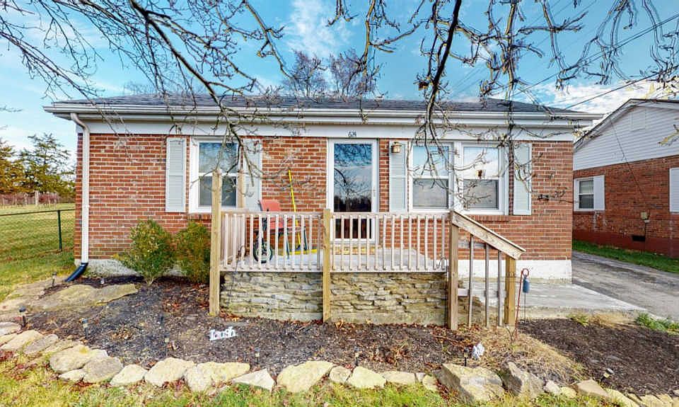 1st image of 624 Moss Ln