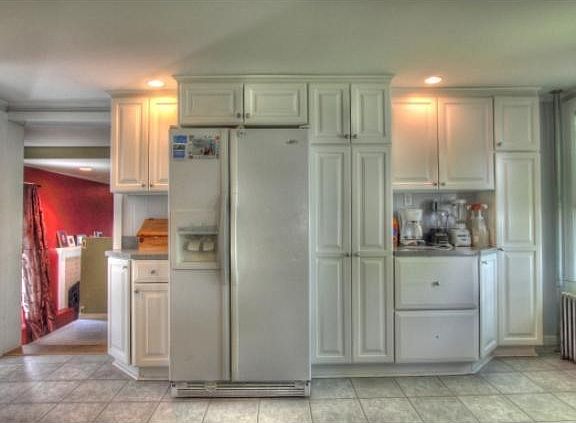 5th image of 31 N Fruit St