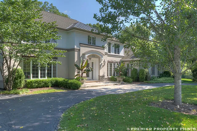 550 Heather Ln photo 1