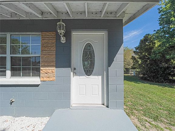 4th image of 1219 Lake Downey Dr