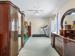 7606 Oak Grove Cir, Lake Worth, FL 33467