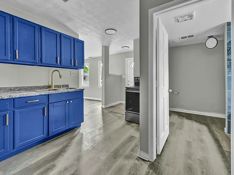 5008 McBride Ave — Photo 7