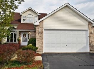 867 Morrill Ln, Elburn, IL 60119