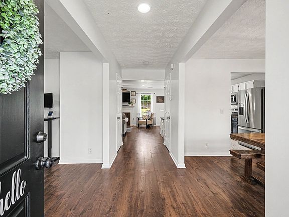 5th image of 2040 Stanford Village Dr