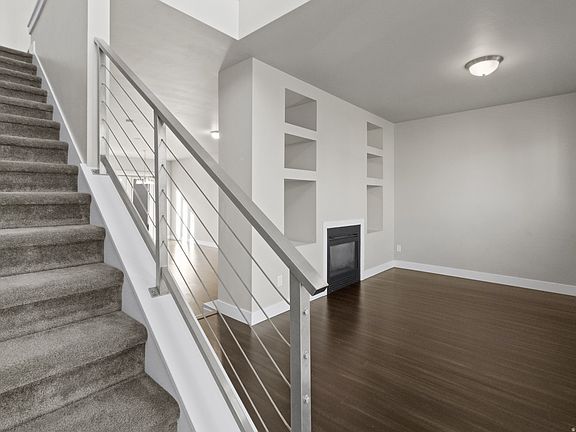 3rd image of 4721 W Zig Zag Rd