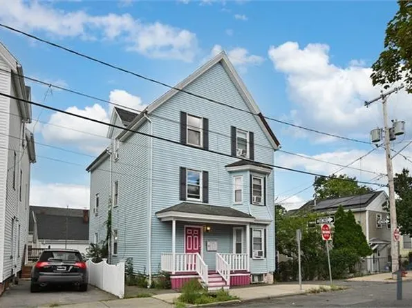 78 Collins St Floor 3, Lynn, MA 01902